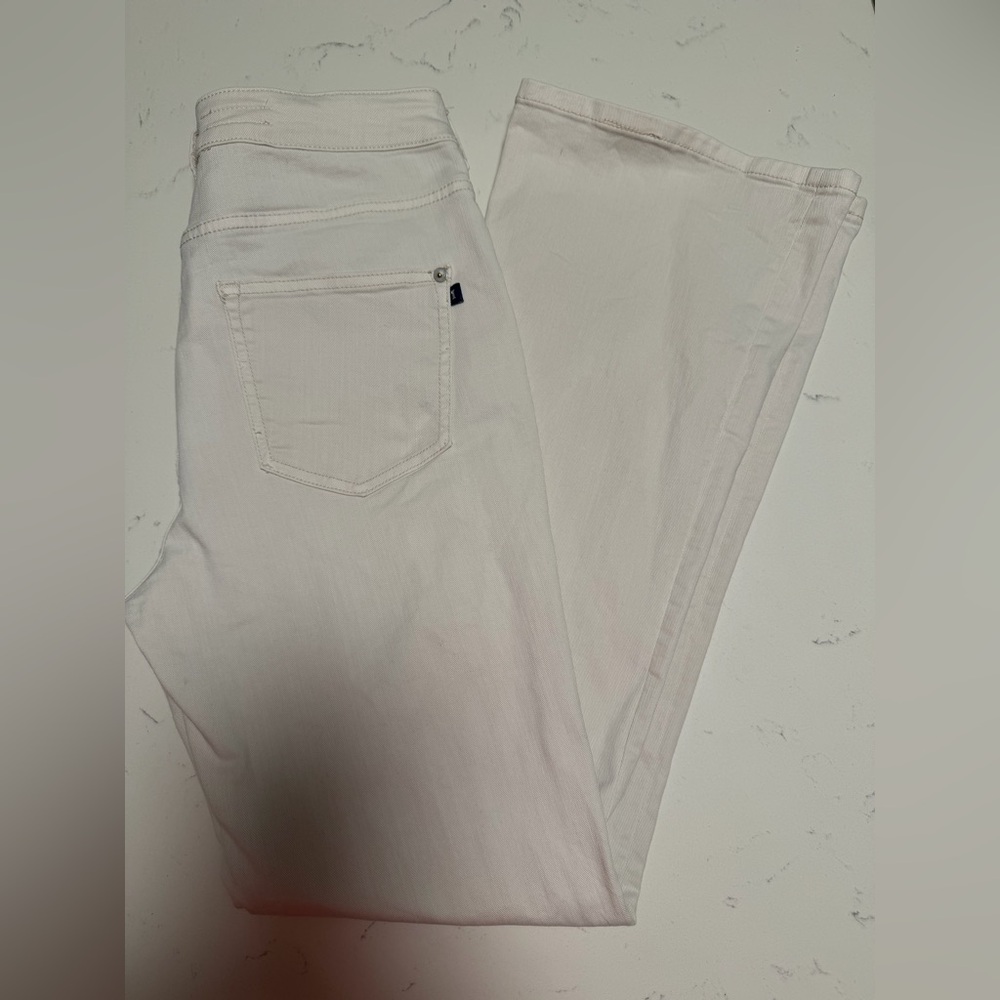 Anthropologie Pilcro white/ivory/cream flare jeans Size 29